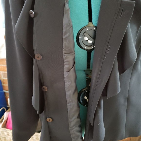 Jones Studio Seperates Black Ruffled Blazer - Picture 2 of 5